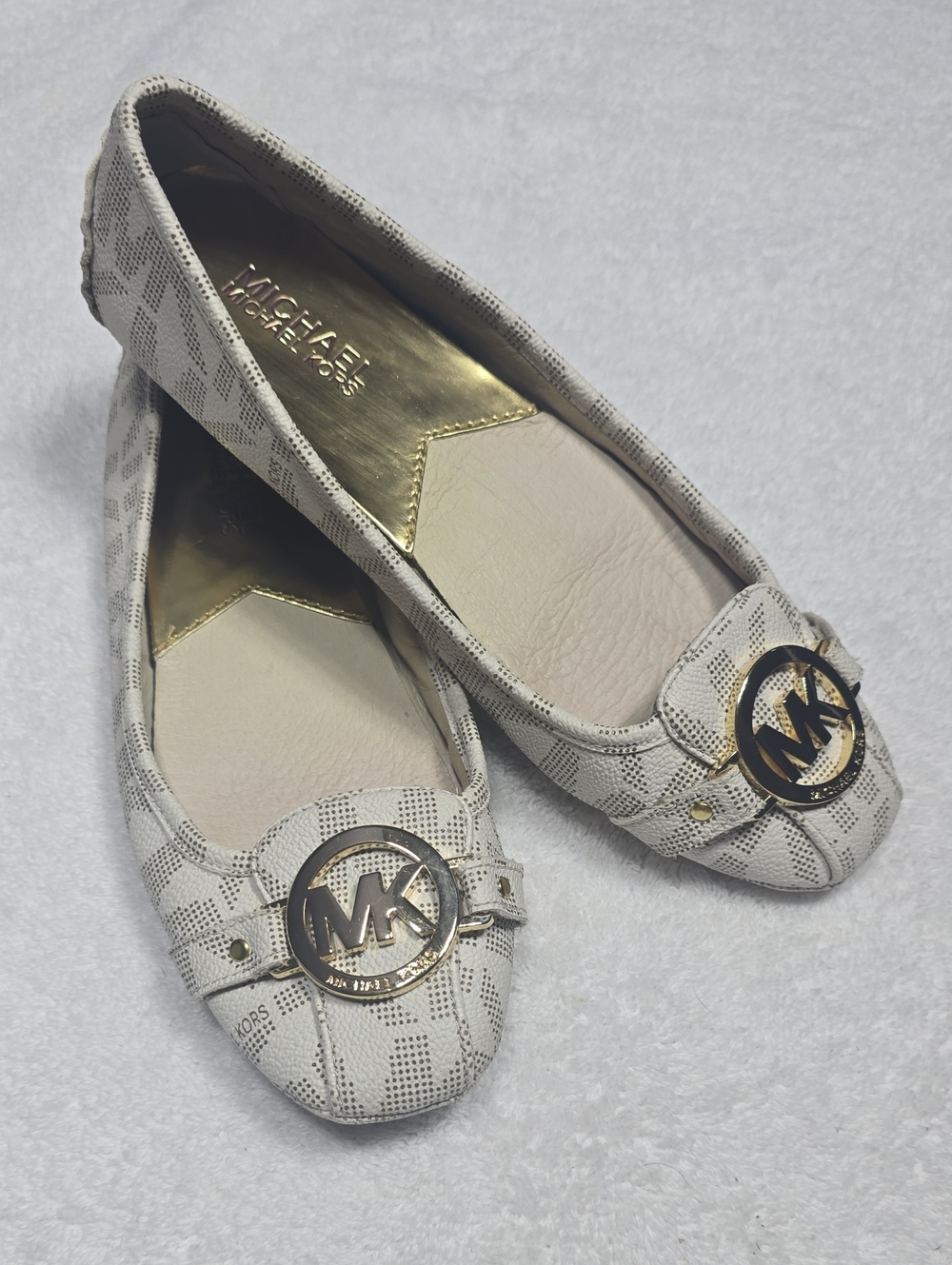 EUC MK Fulton Moccasin/Driving Shoes